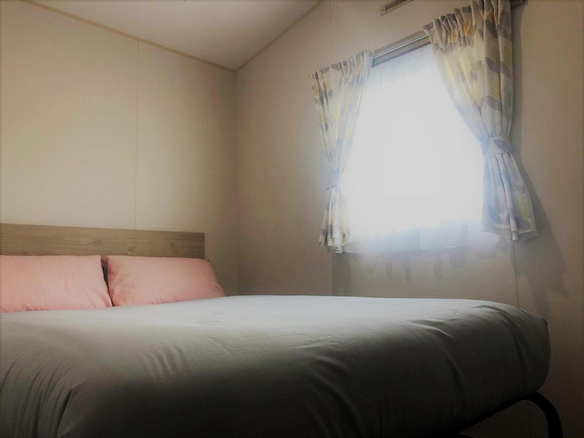 Ash Standard Holiday Home Чапъл Сейнт Лионардс Екстериор снимка