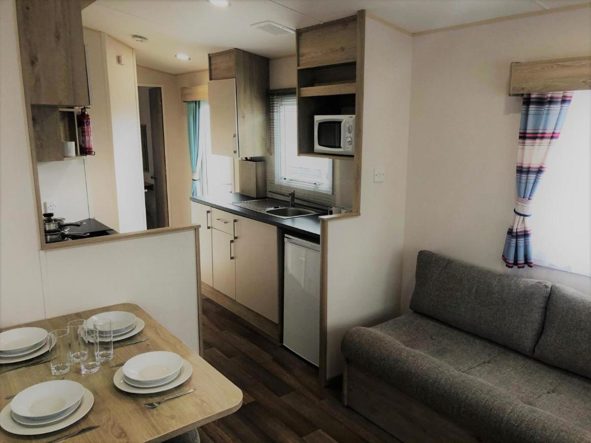 Ash Standard Holiday Home Чапъл Сейнт Лионардс Екстериор снимка